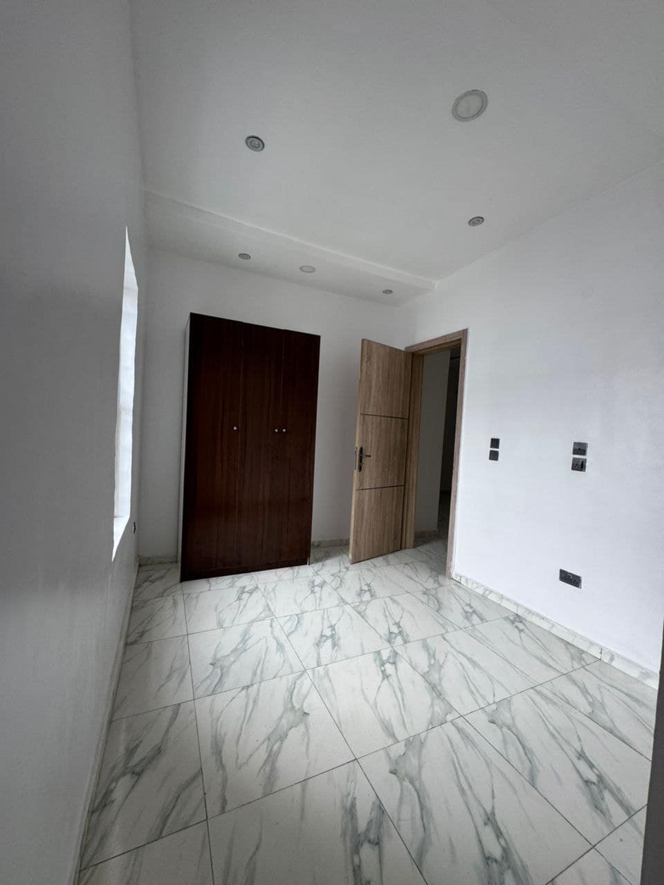 photo_5764729088248580930_y