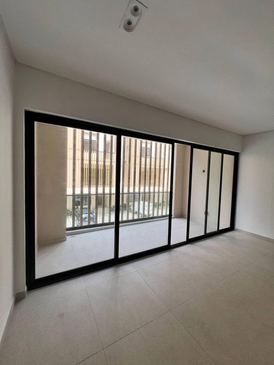 photo_5766994670612319029_y