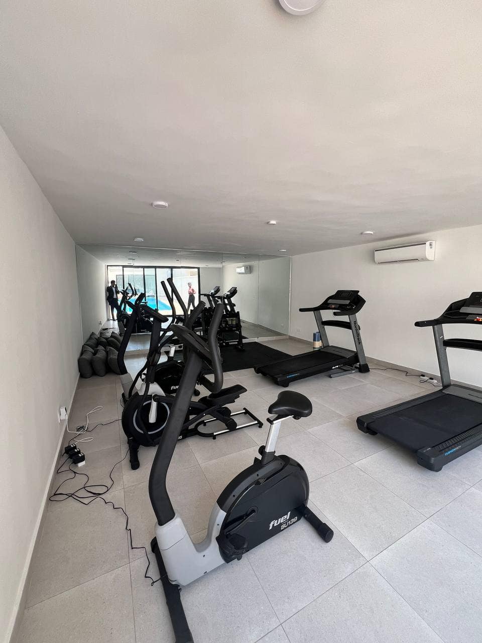 photo_5766994670612319044_y