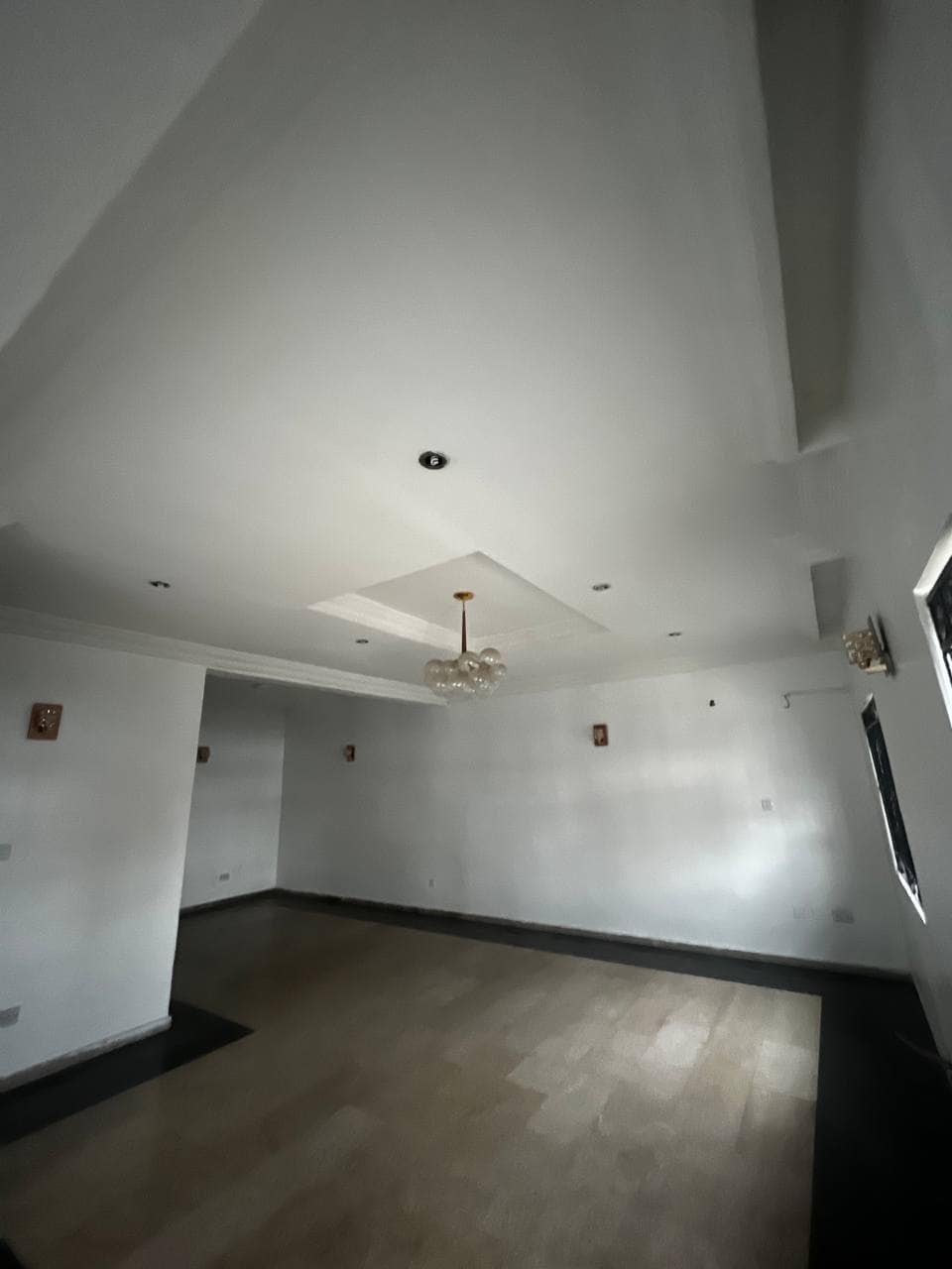 photo_5766994670612319326_y