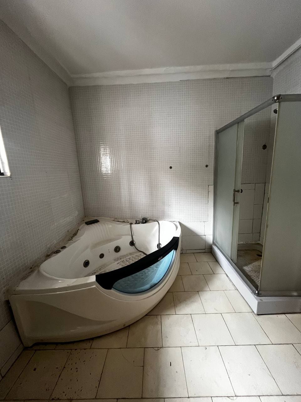 photo_5766994670612319330_y