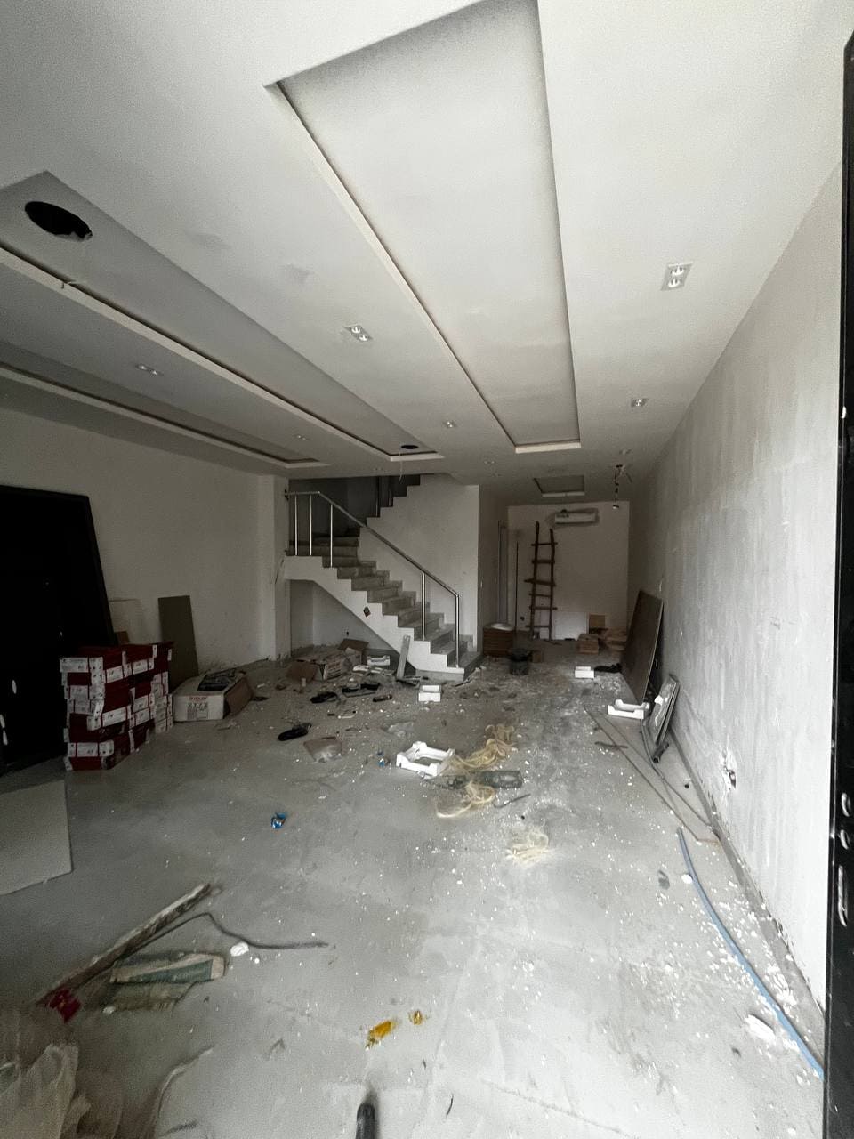 photo_5766994670612319361_y