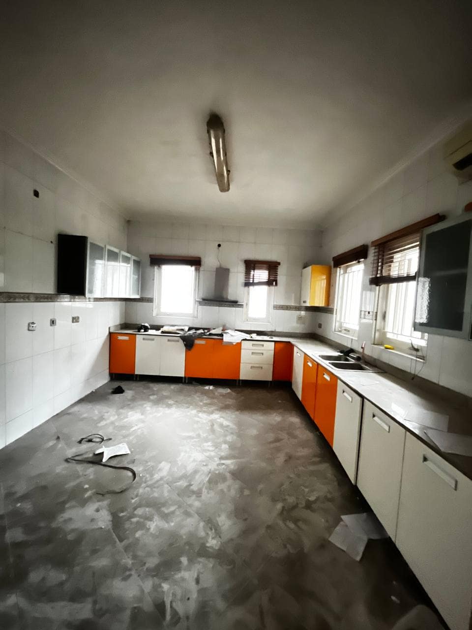 photo_5769246470426004238_y