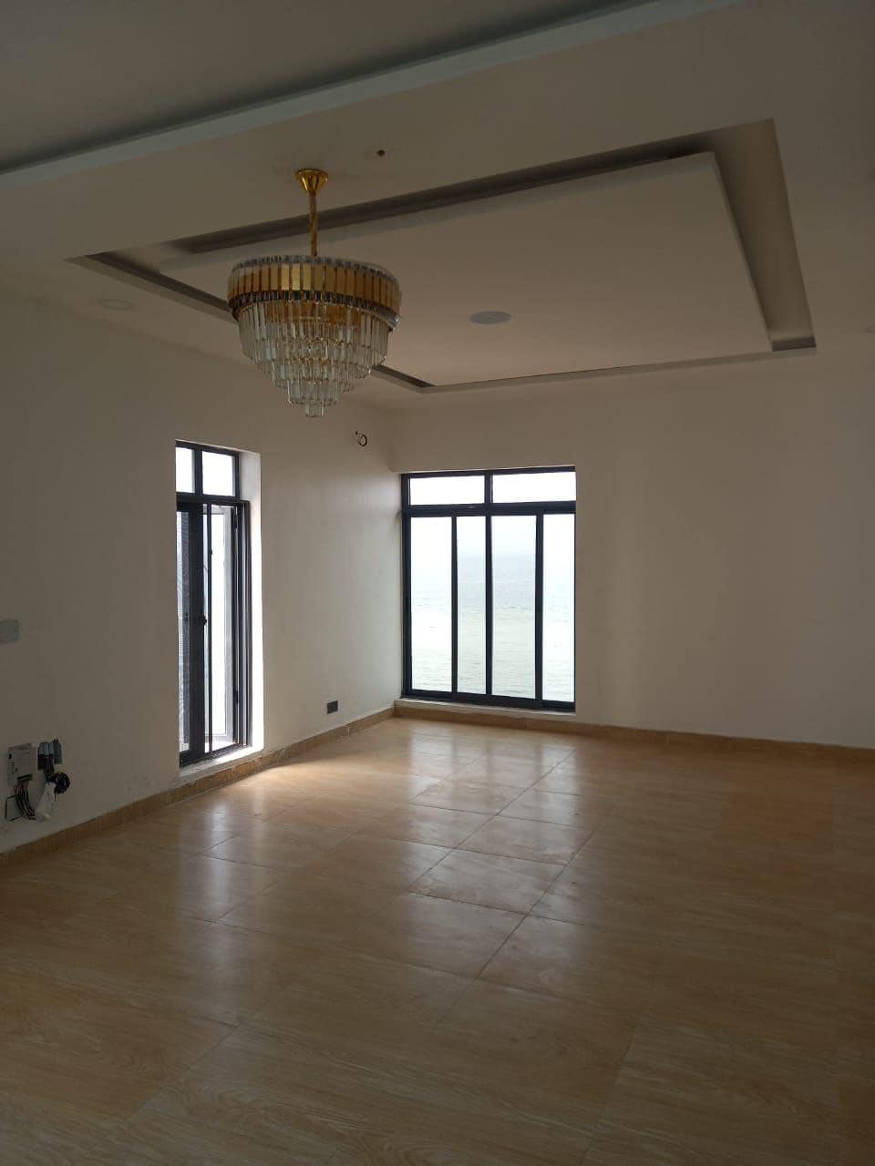 photo_5769246470426004673_y