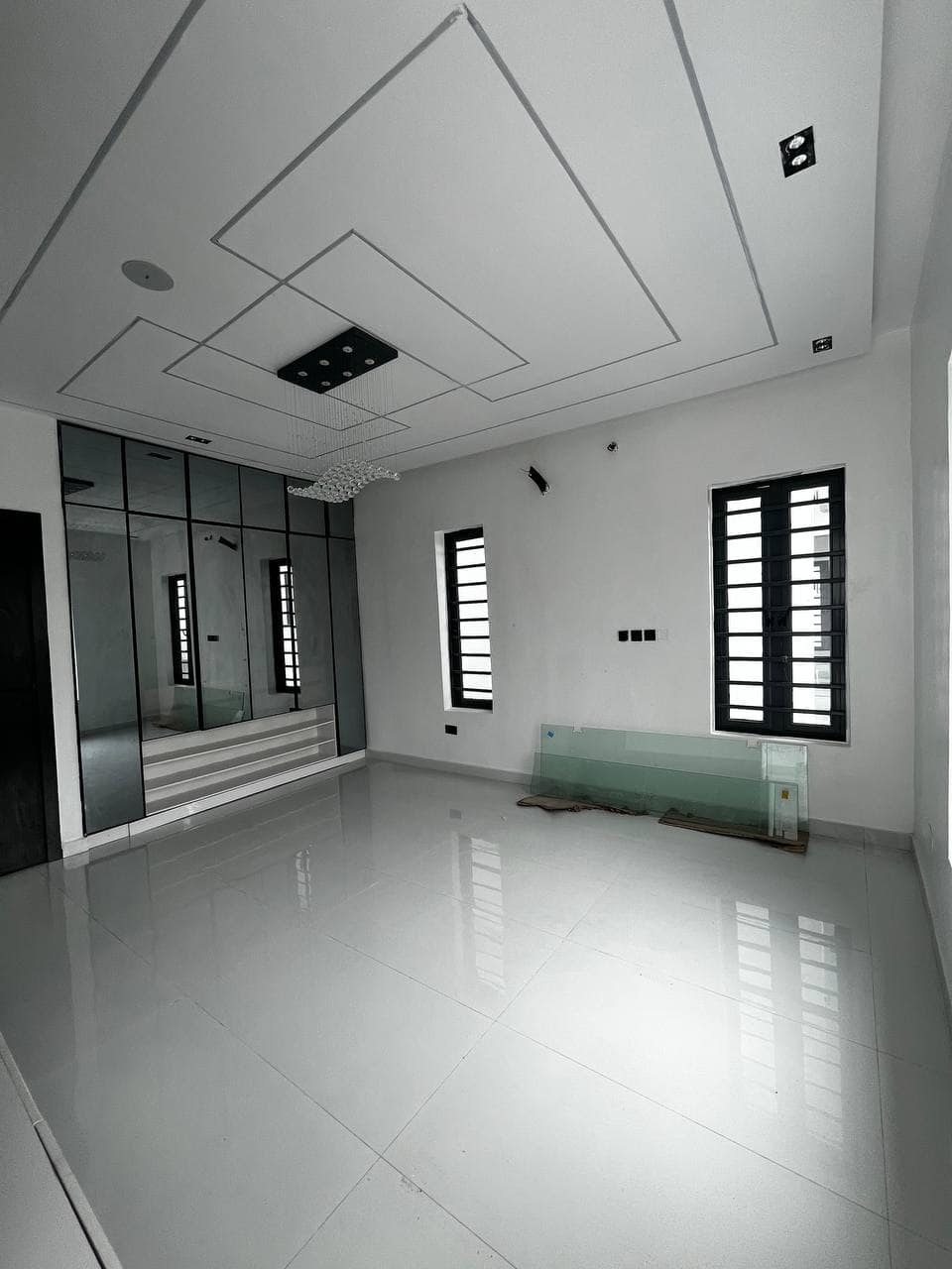 photo_5775919883236346919_y