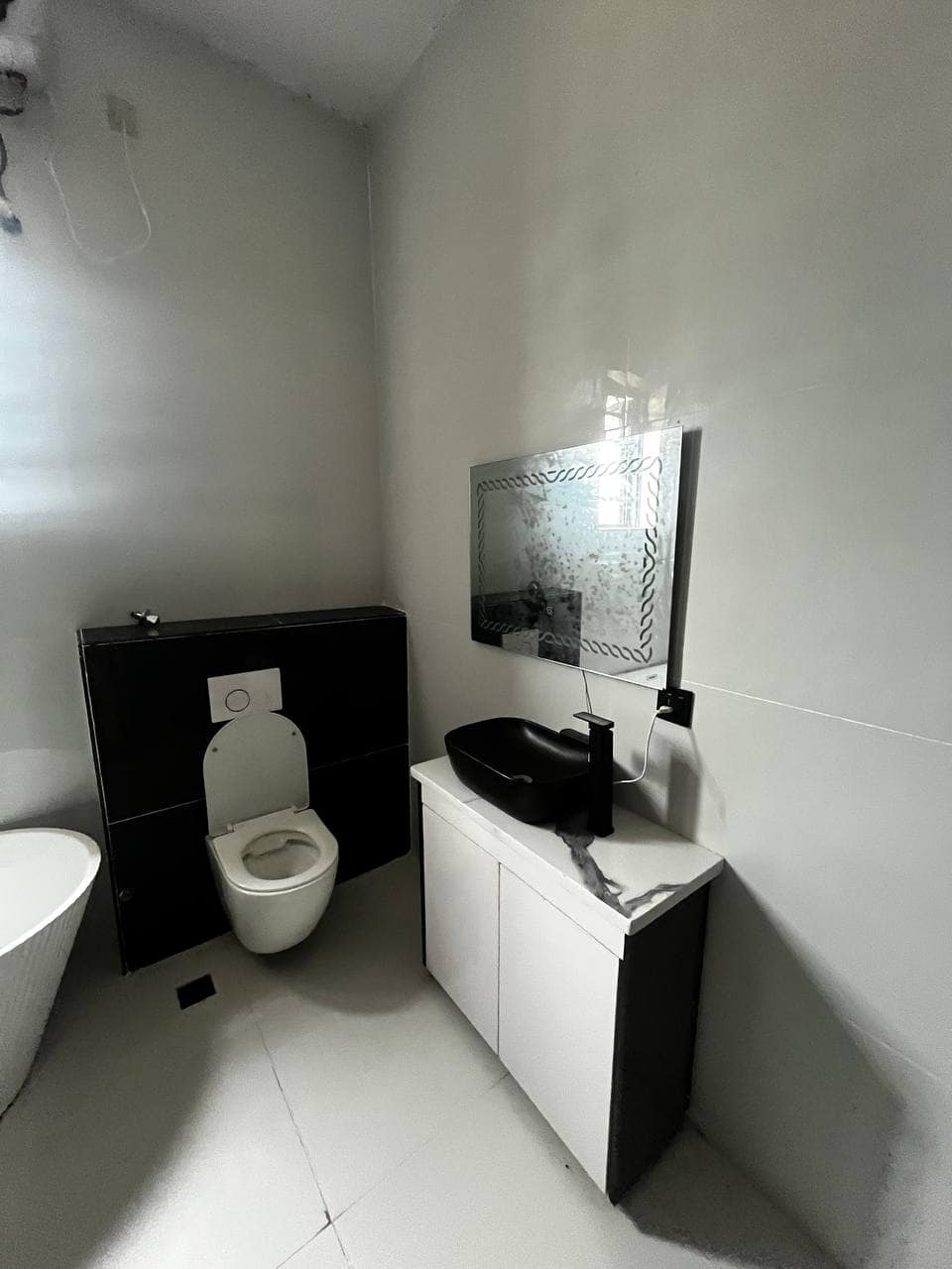 photo_5775919883236346920_y