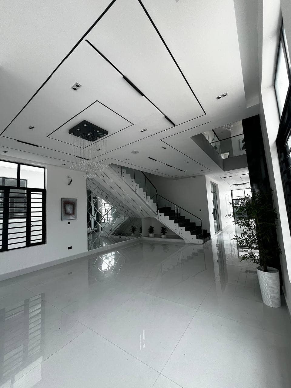 photo_5775919883236346945_y