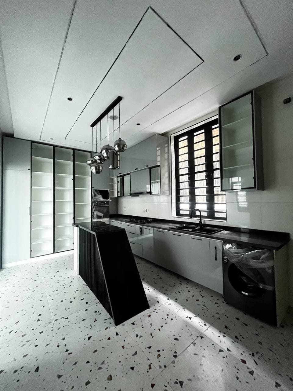 photo_5776125912817535749_y