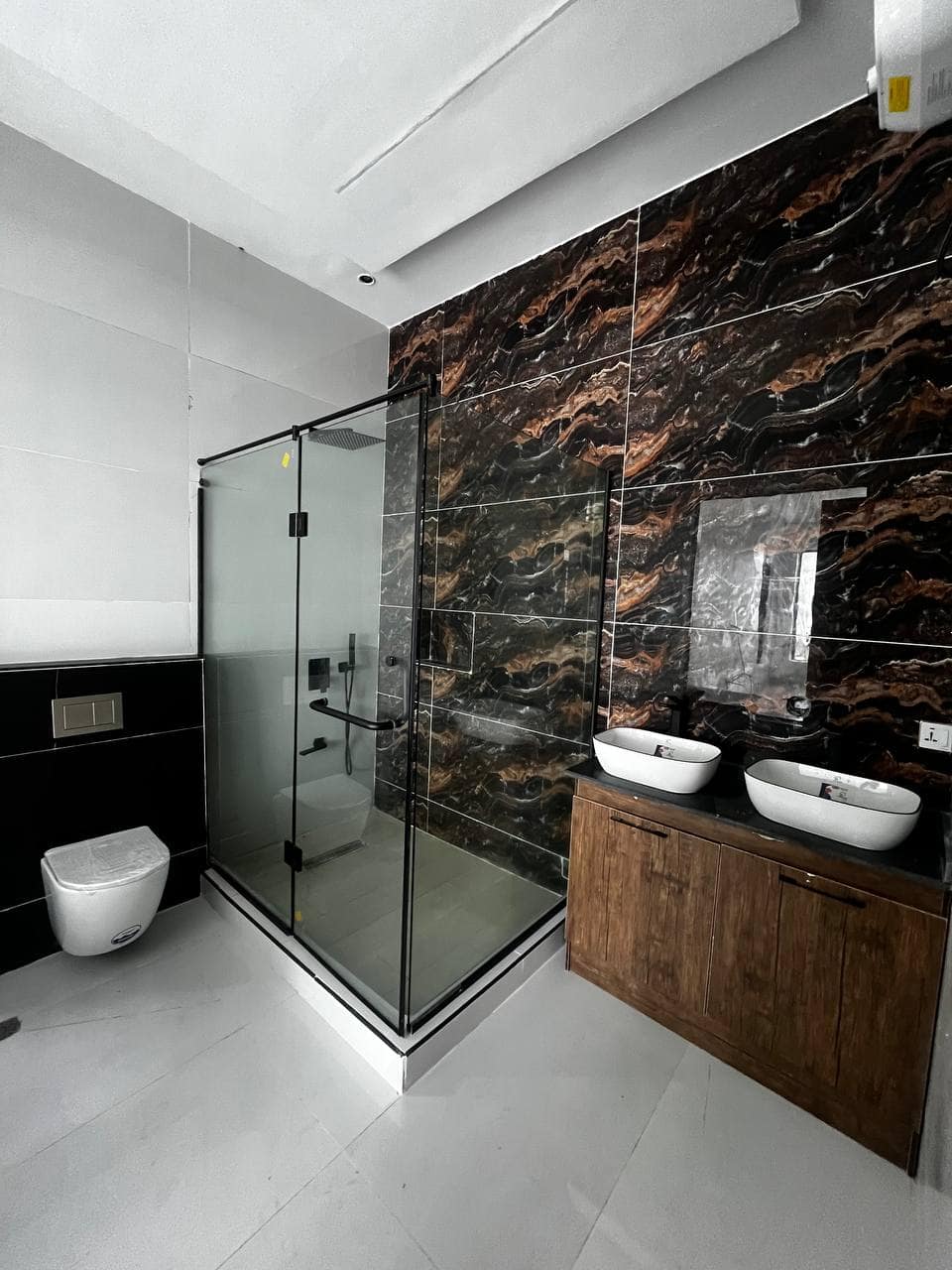 photo_5776125912817535752_y