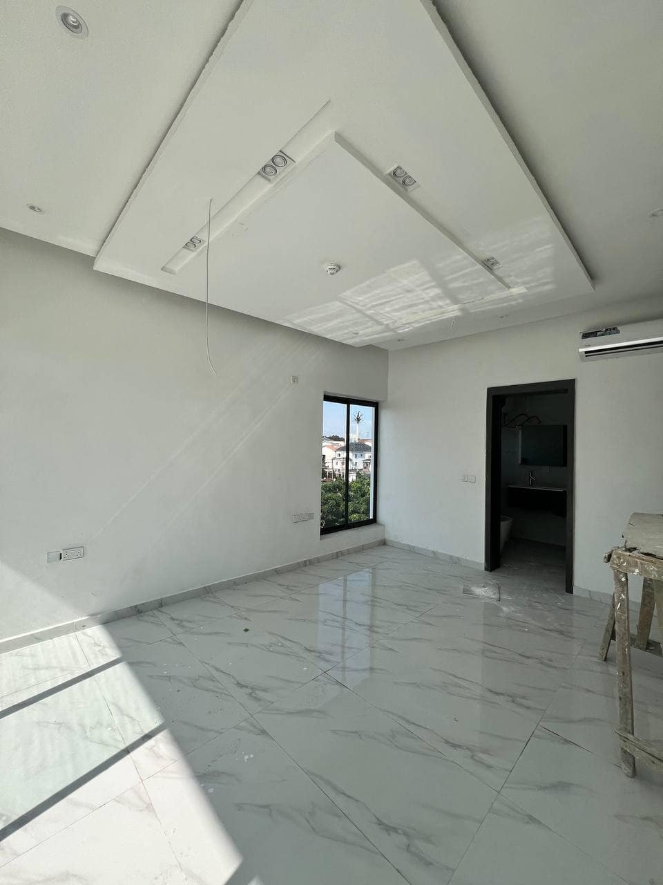 photo_5999241359237696499_y