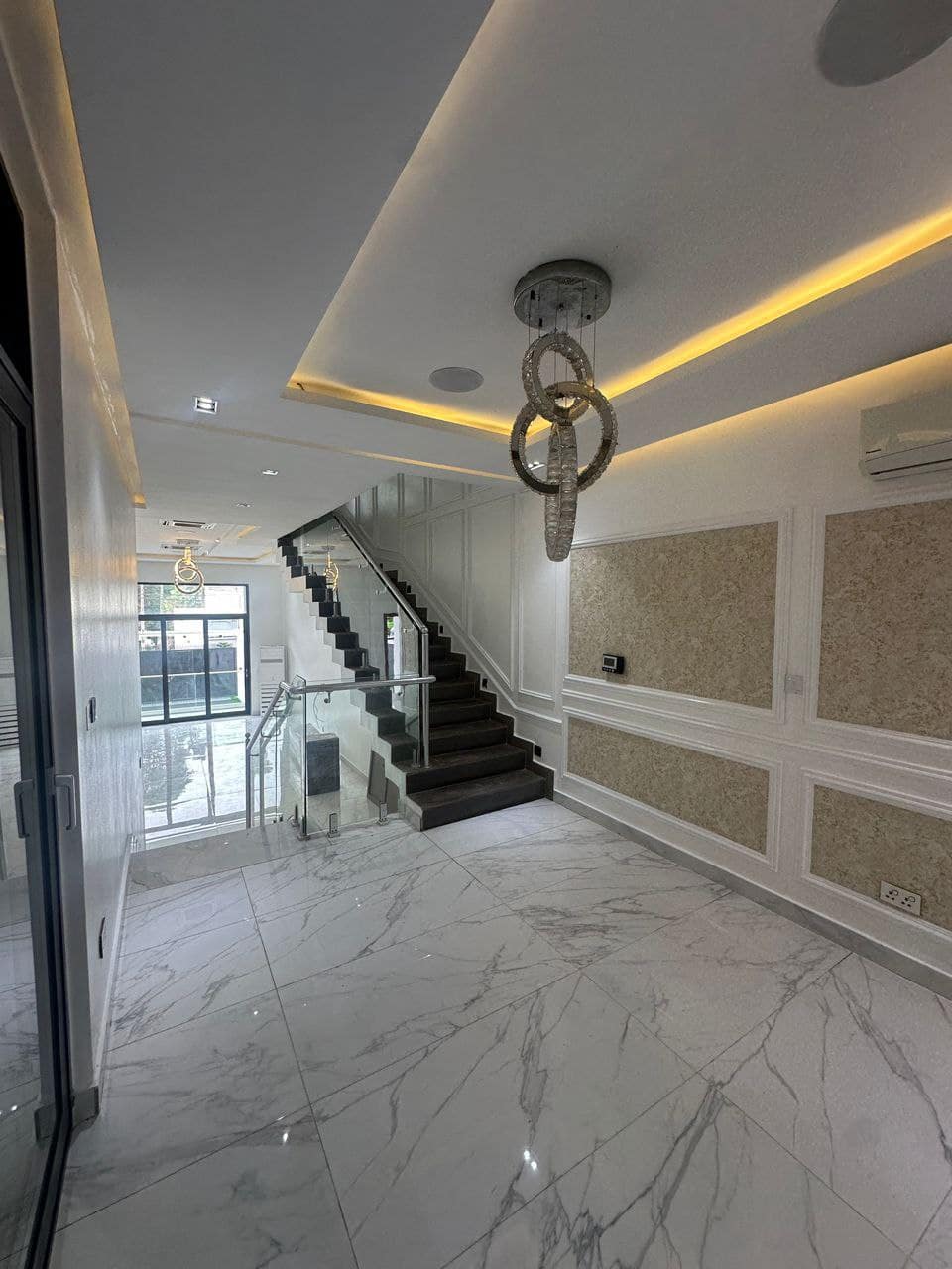 photo_5999241359237696524_y