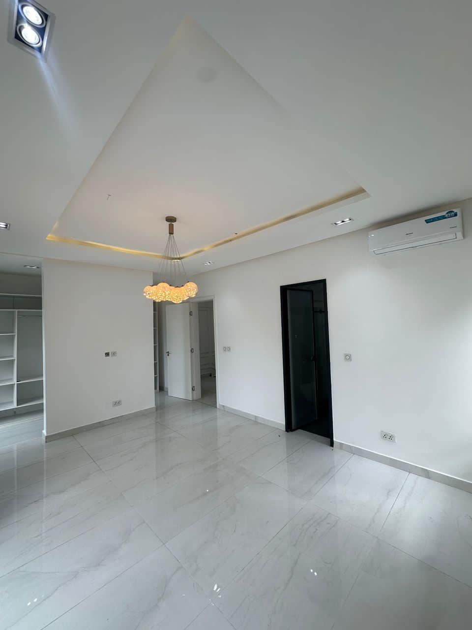 photo_5999241359237696527_y