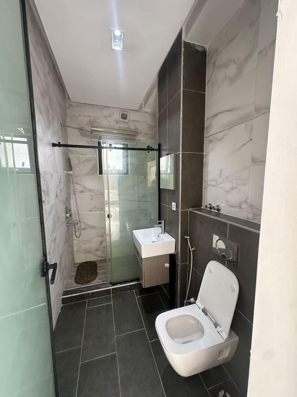 photo_5999241359237696528_y