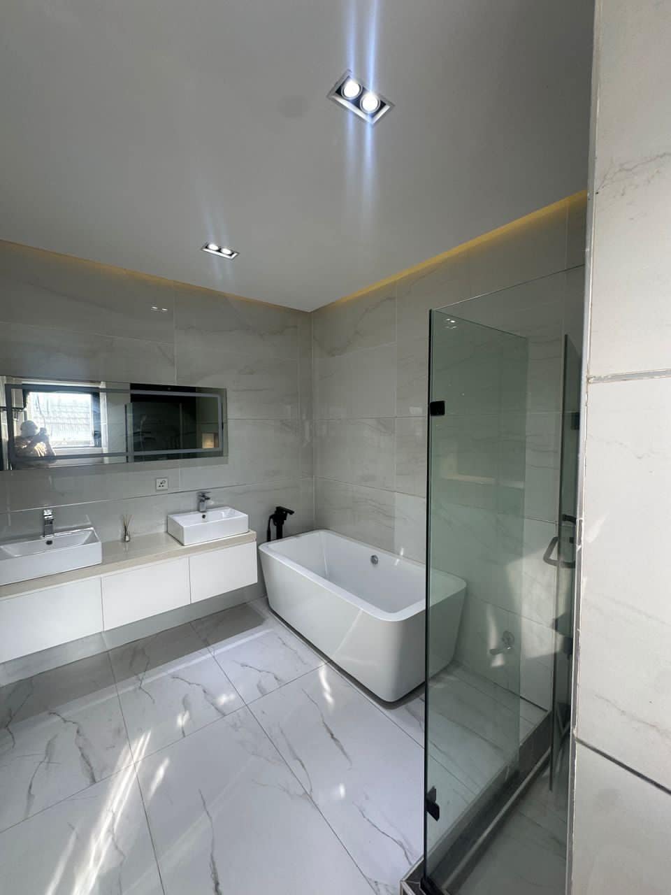 photo_5999241359237696530_y