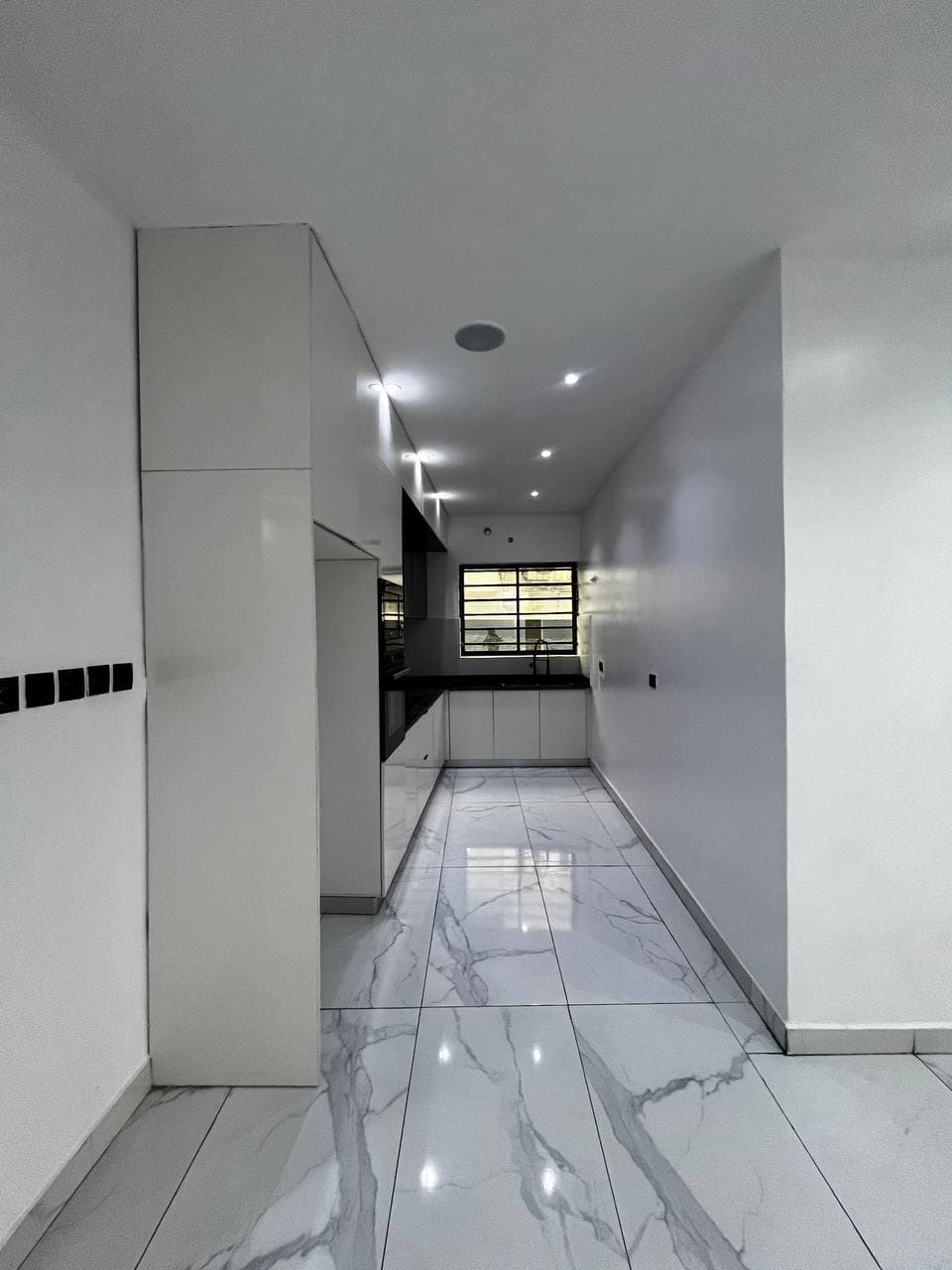 photo_6001493159051381589_y