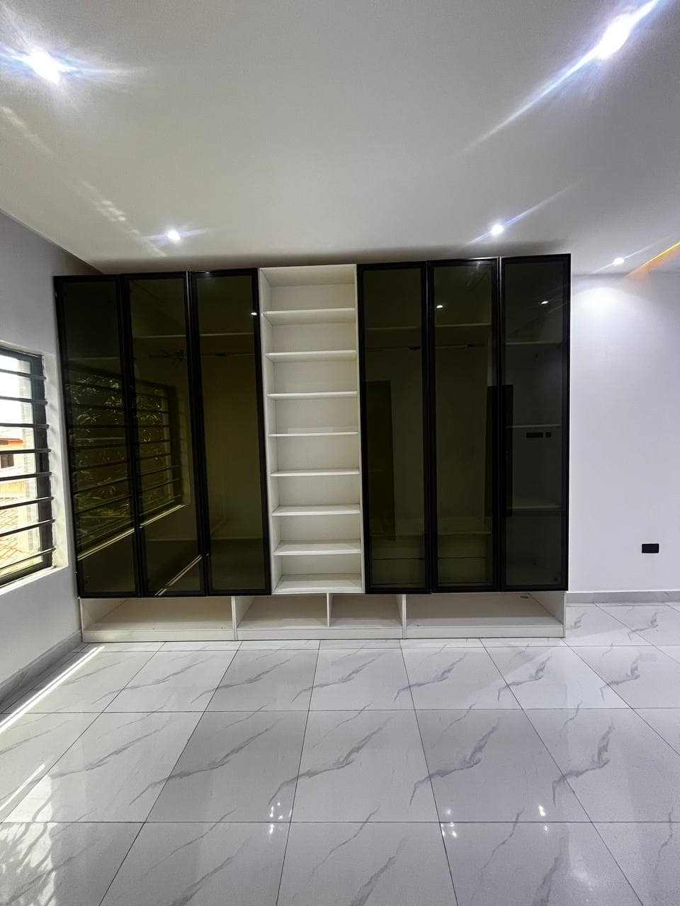 photo_6001493159051381596_y