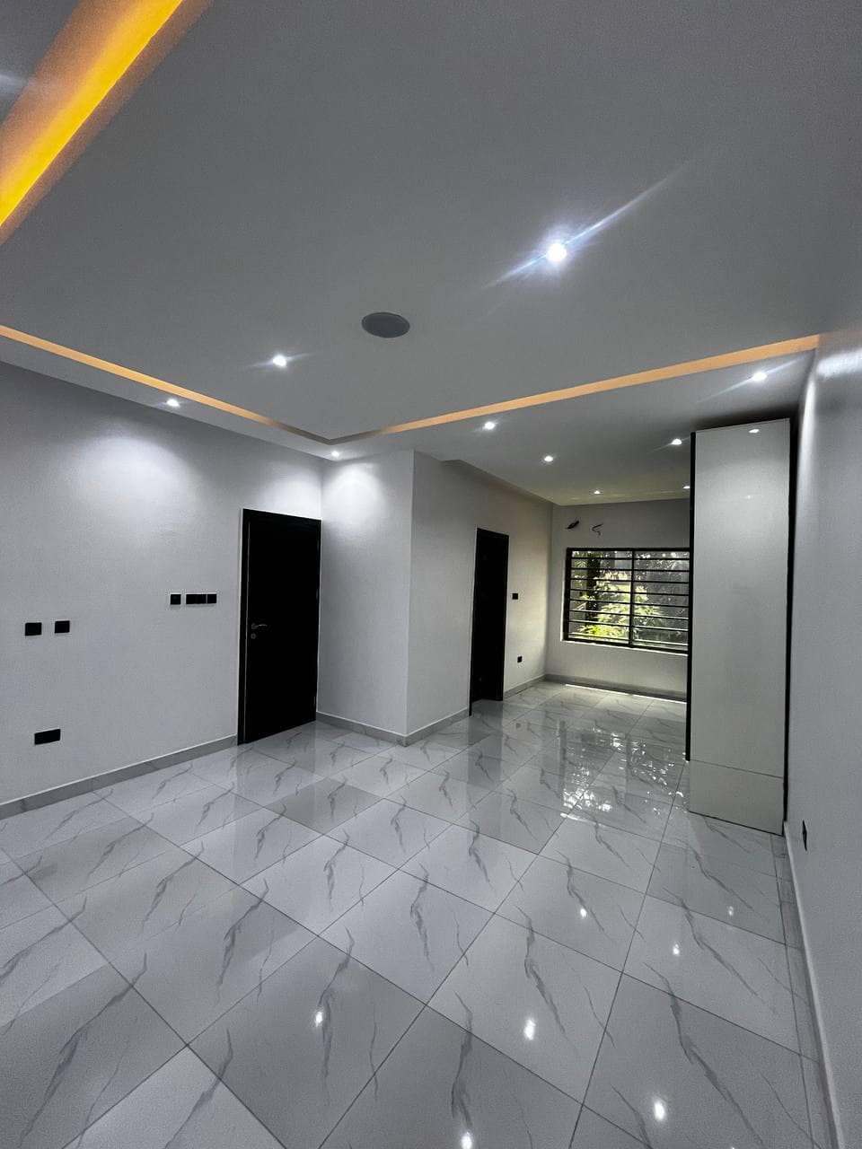 photo_6001493159051381598_y