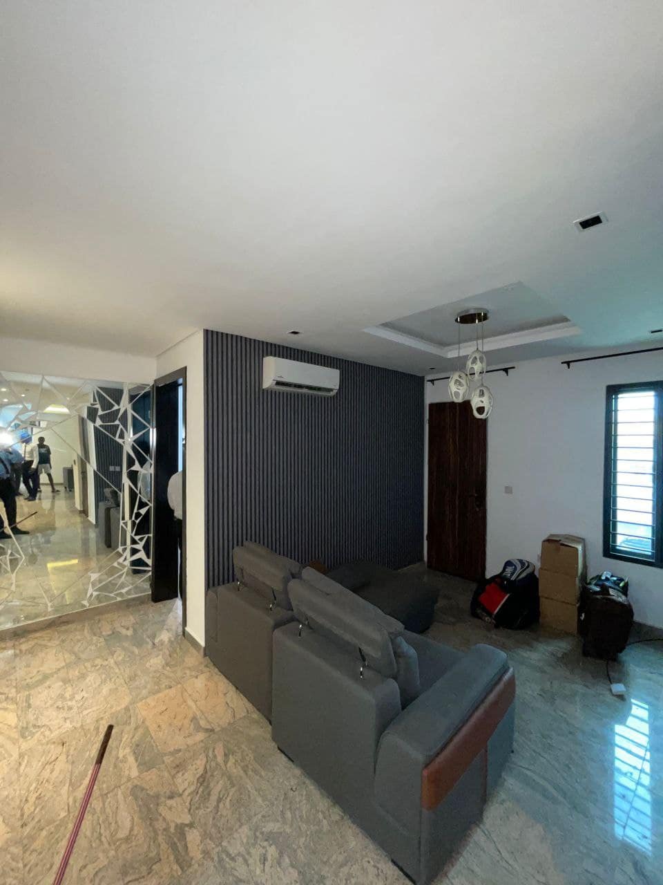 photo_6001493159051381723_y