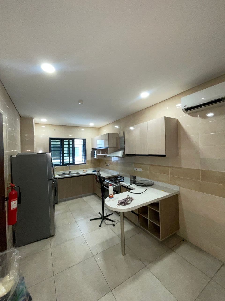 photo_6001493159051381724_y