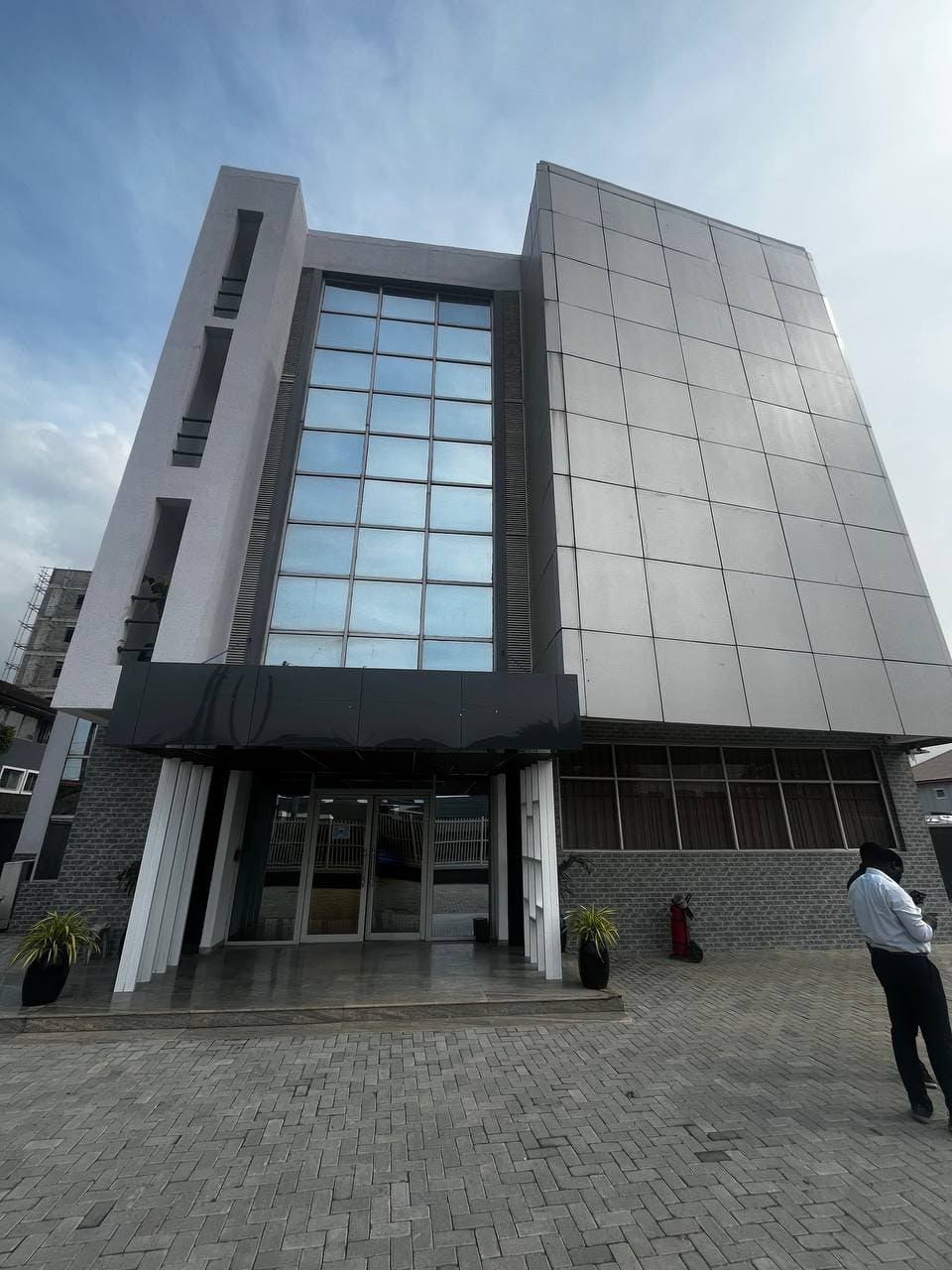 photo_6012719804131167105_y – Copy