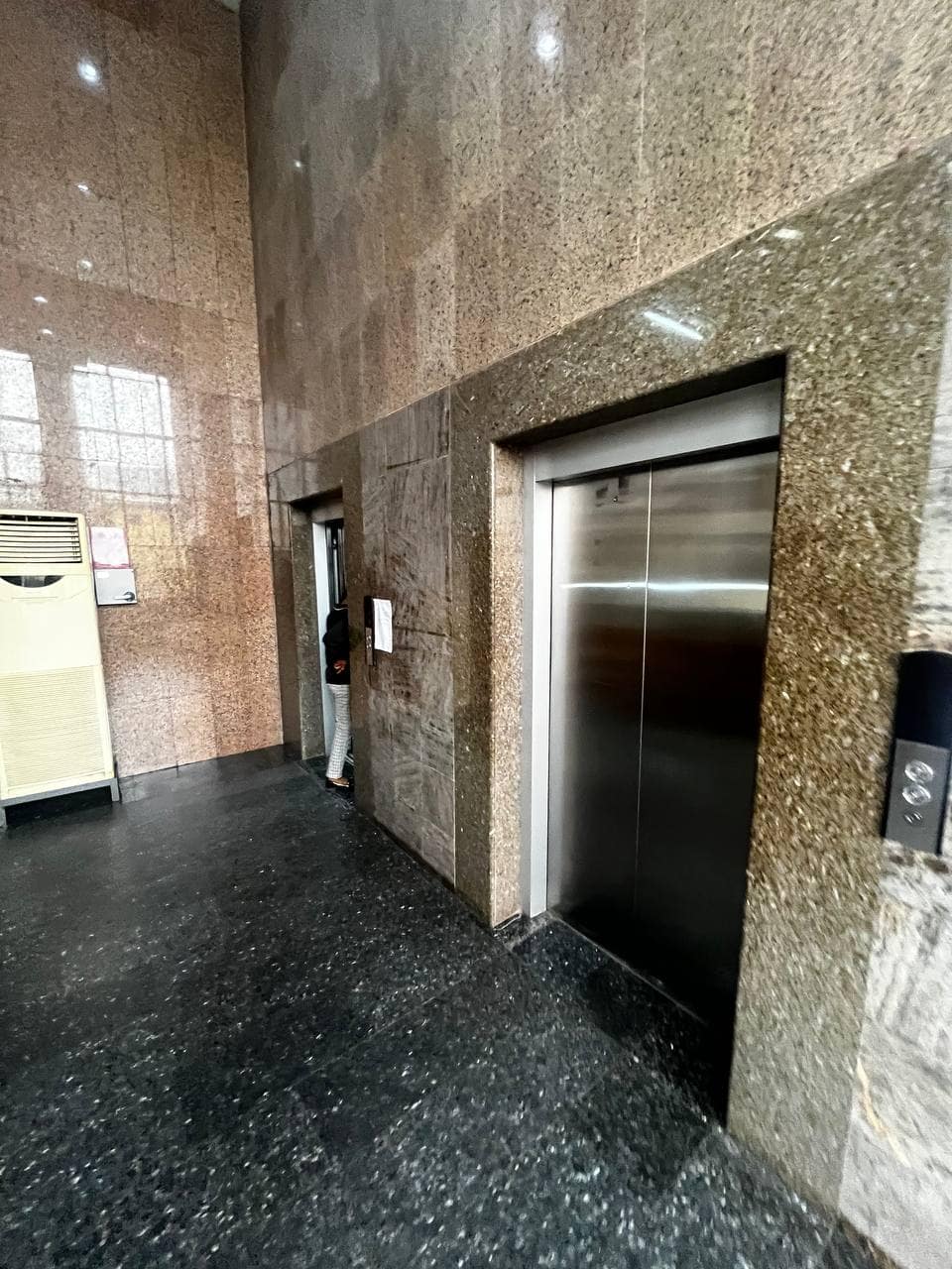 photo_6014971603944851293_y (1)