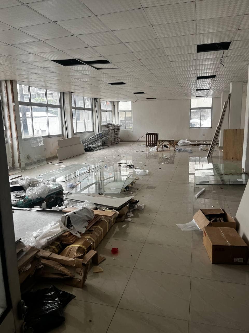 photo_6014971603944851313_y