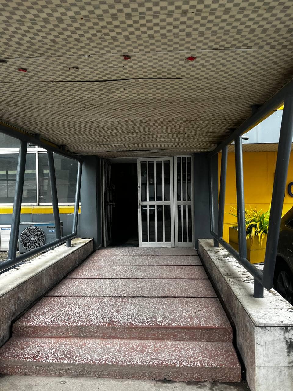 photo_6014971603944851314_y