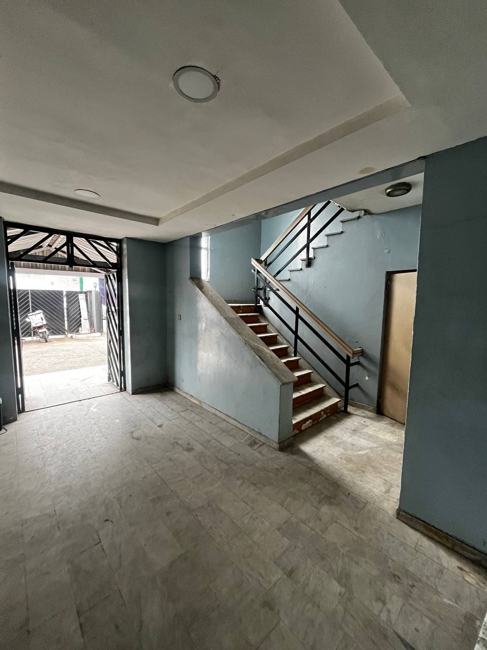 photo_6014971603944851330_y