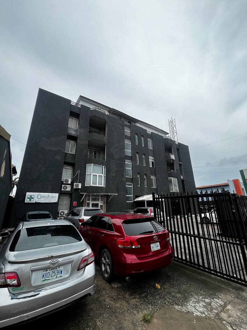 photo_6014971603944851339_y