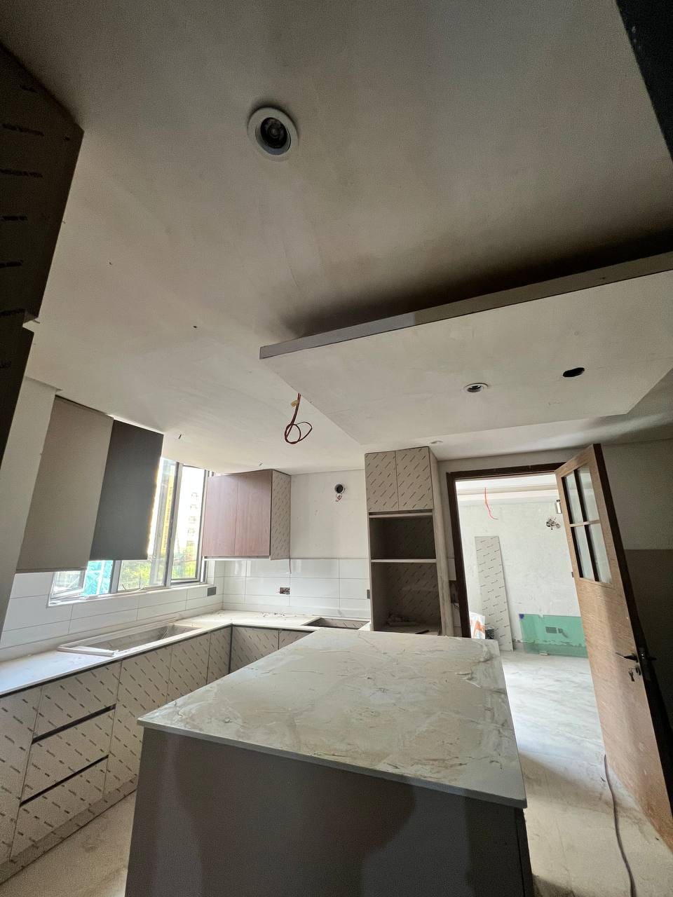 photo_6014971603944851564_y