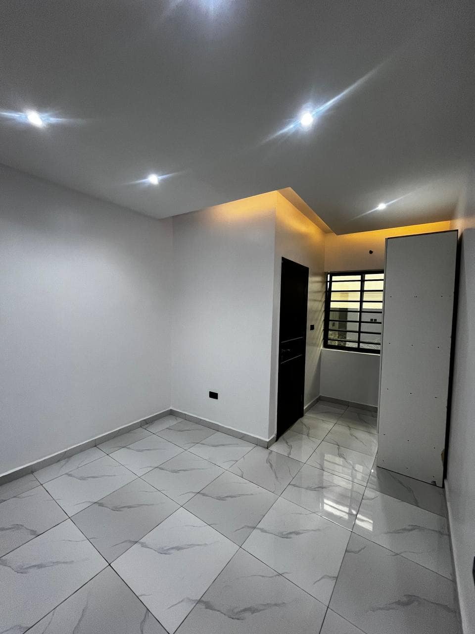 photo_6014971603944851569_y