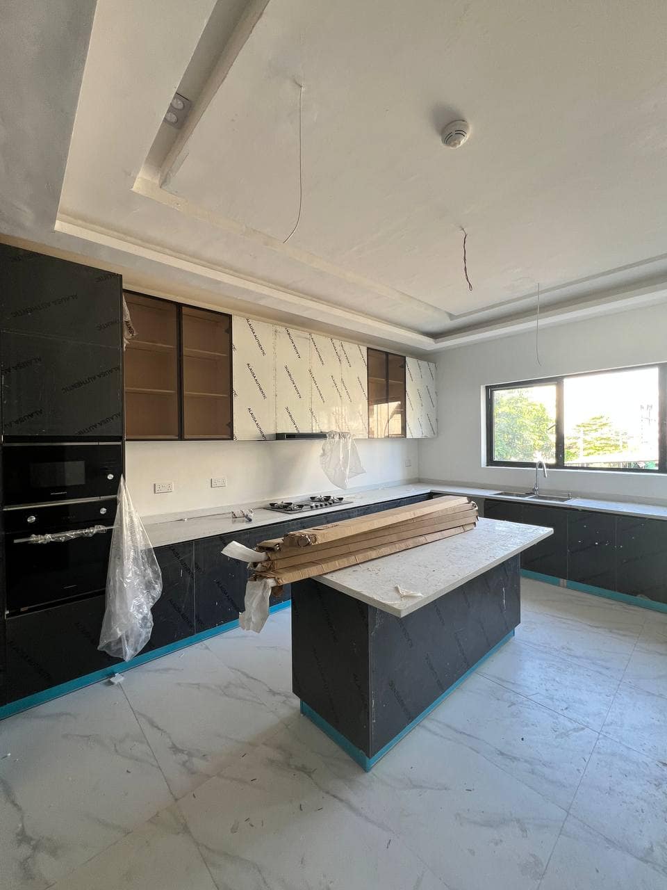 photo_6023899694196967425_y