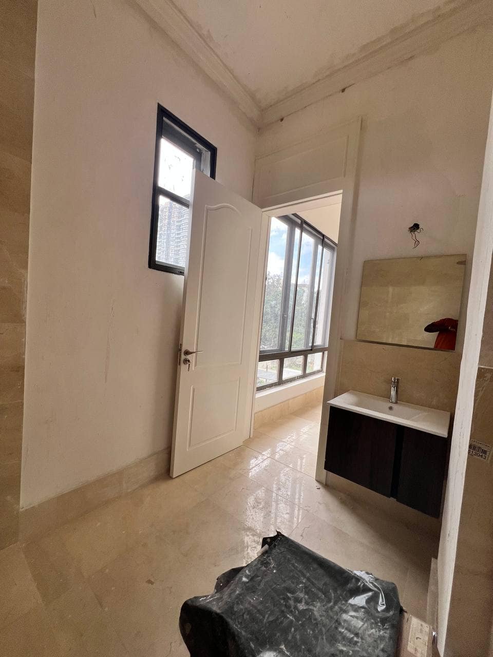 photo_6023899694196967445_y