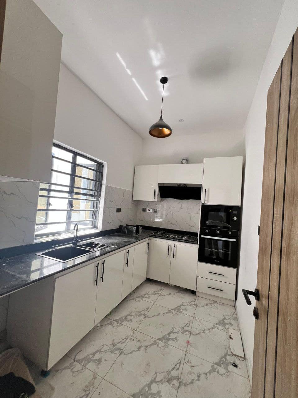 photo_6023899694196967688_y