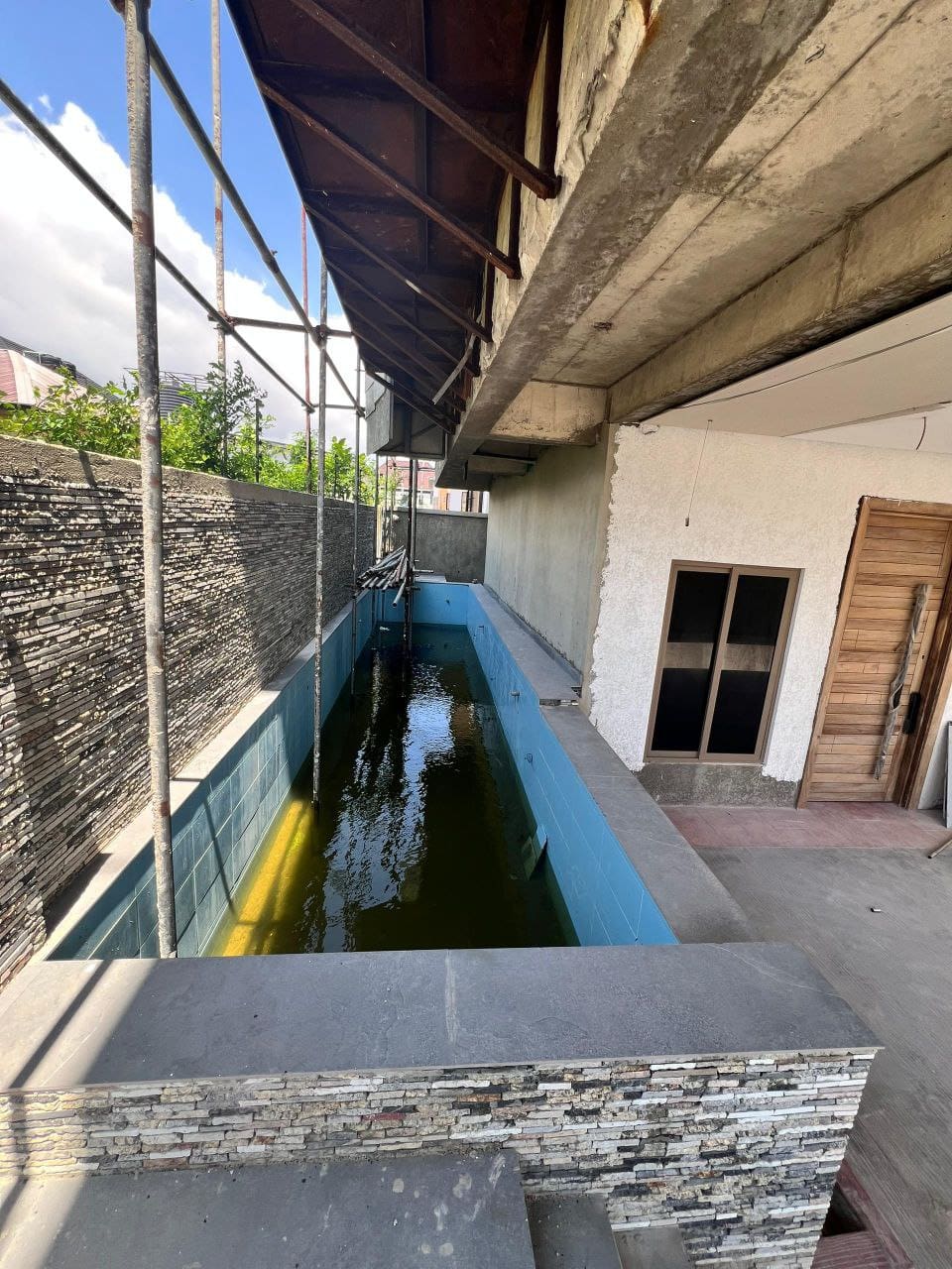 photo_6023899694196967711_y