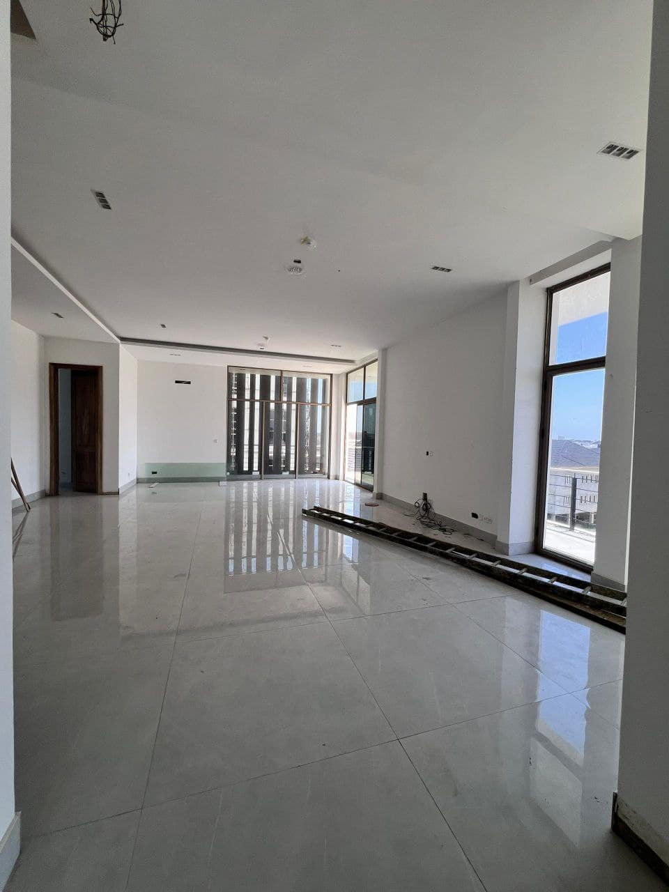 photo_6023899694196967715_y