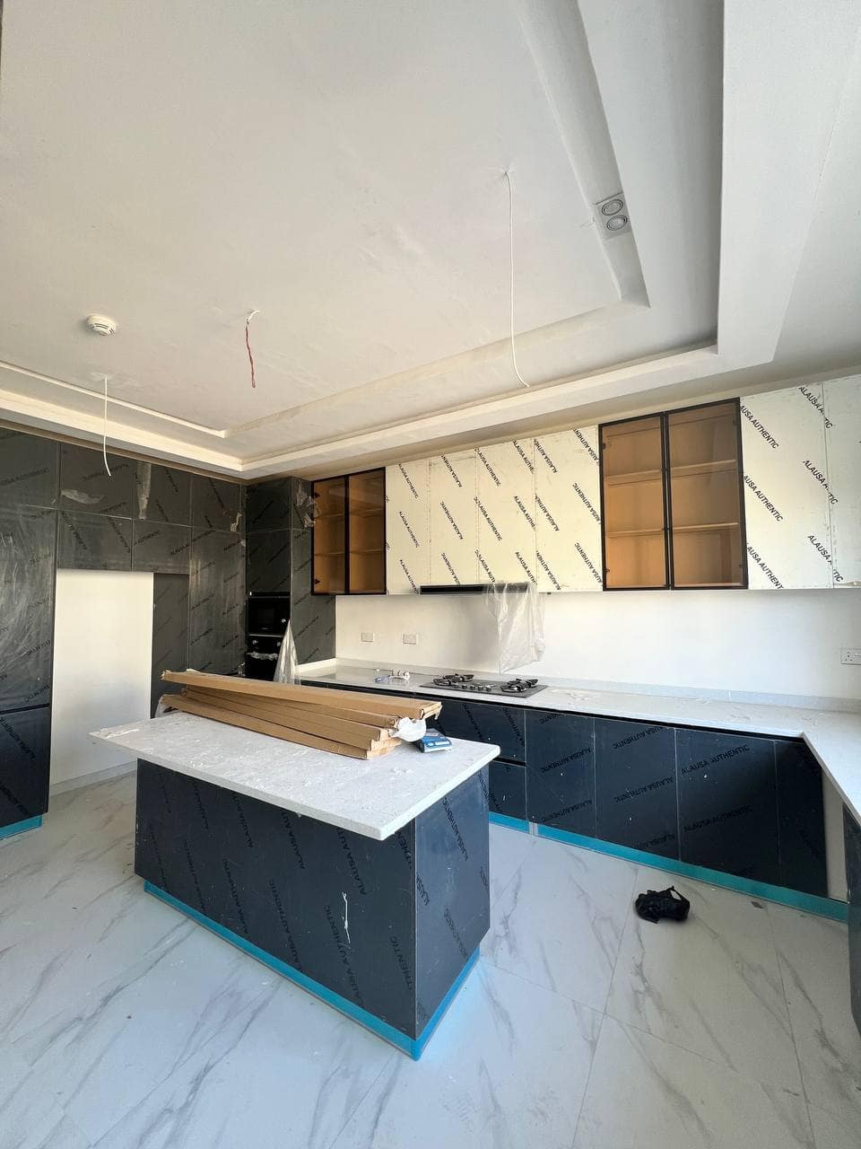 photo_6028389786152192362_y