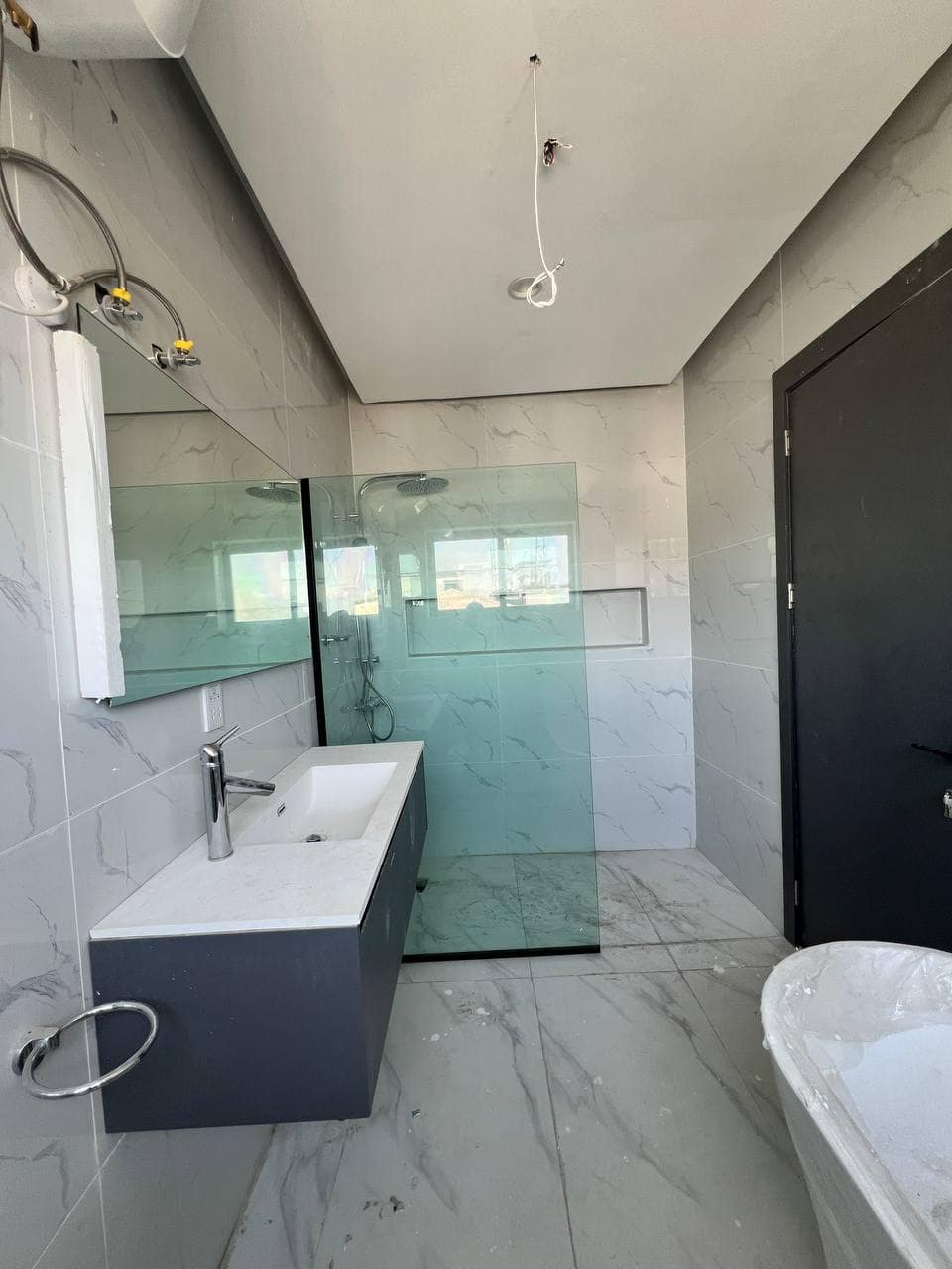 photo_6028389786152192366_y