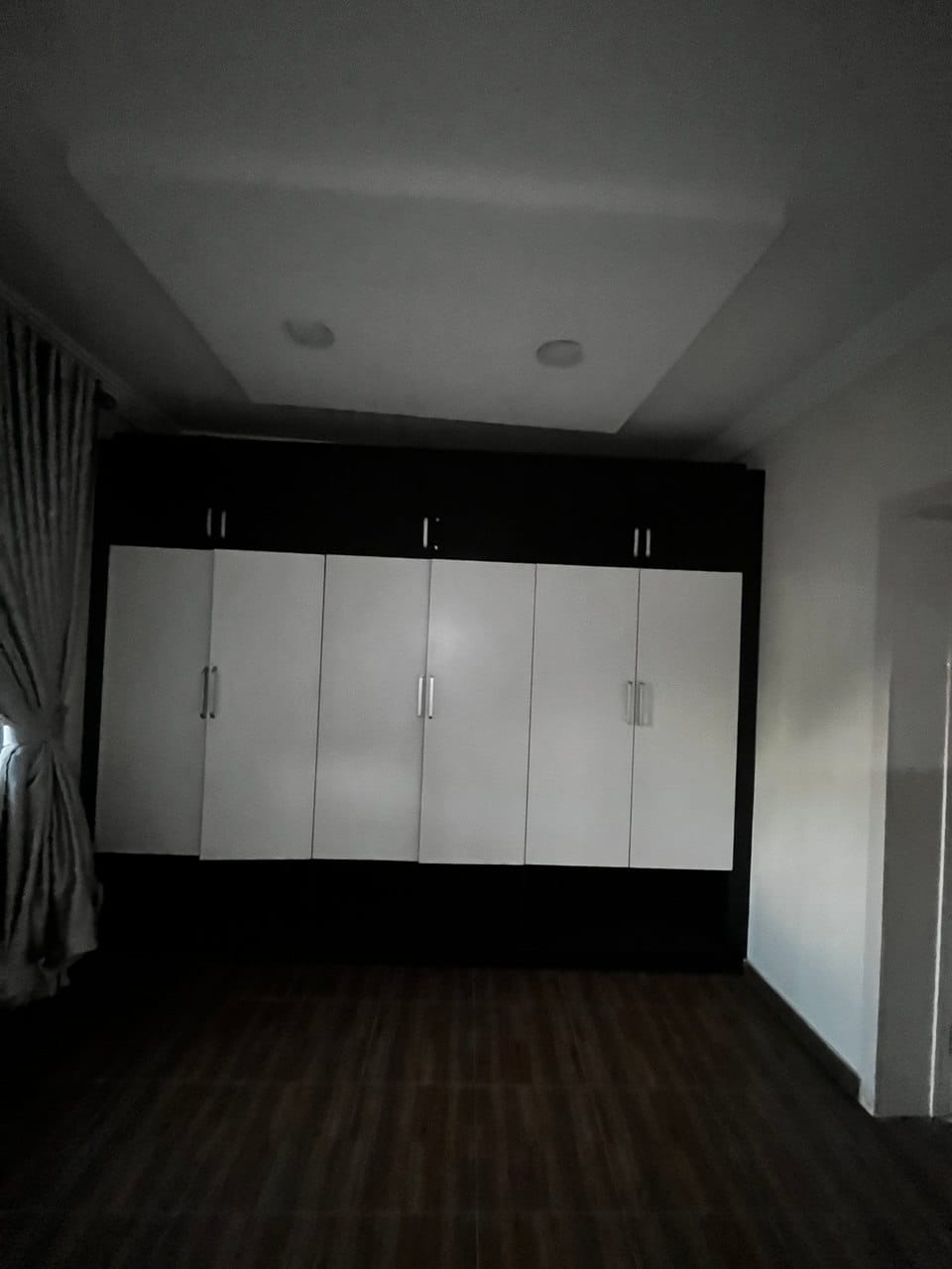 photo_6035022547100830599_y