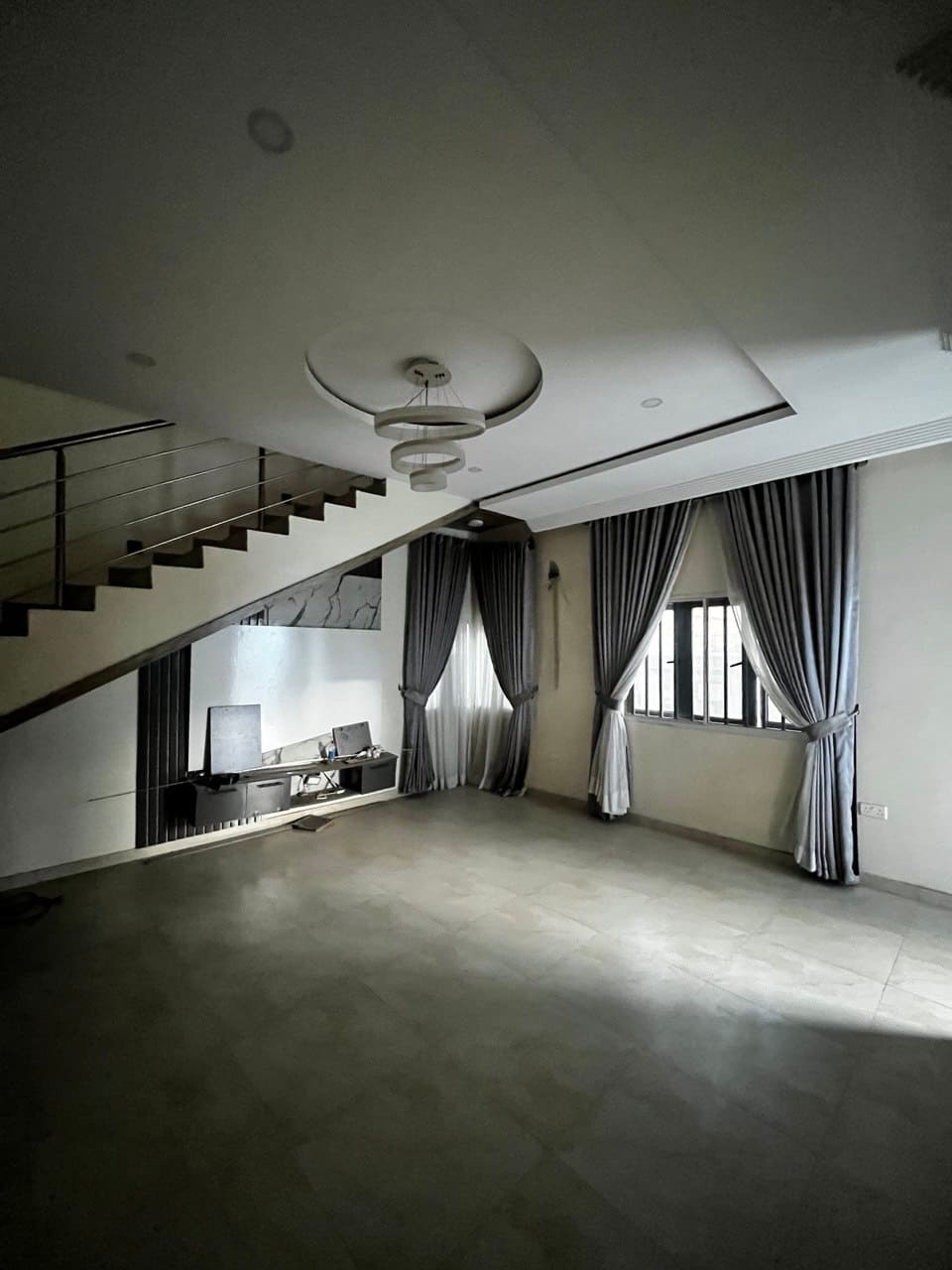 photo_6035022547100830604_y