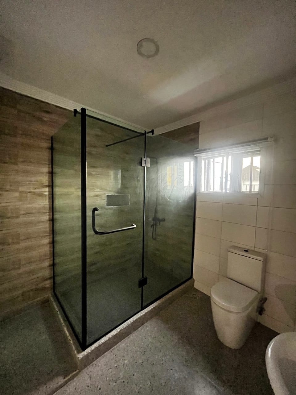 photo_6035022547100830606_y