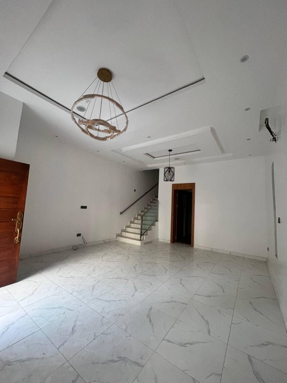 photo_6035022547100830619_y