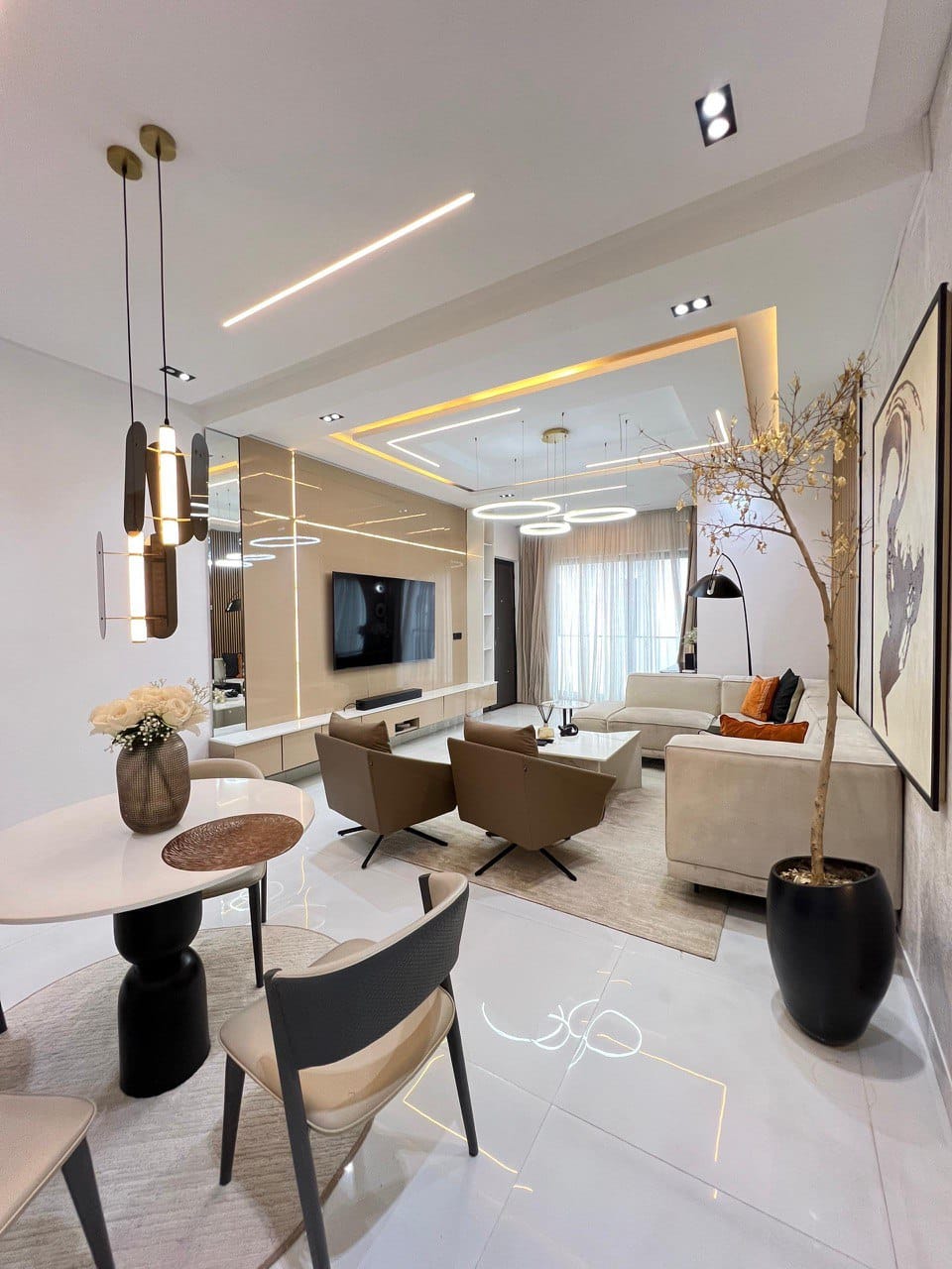 photo_6035022547100830637_y