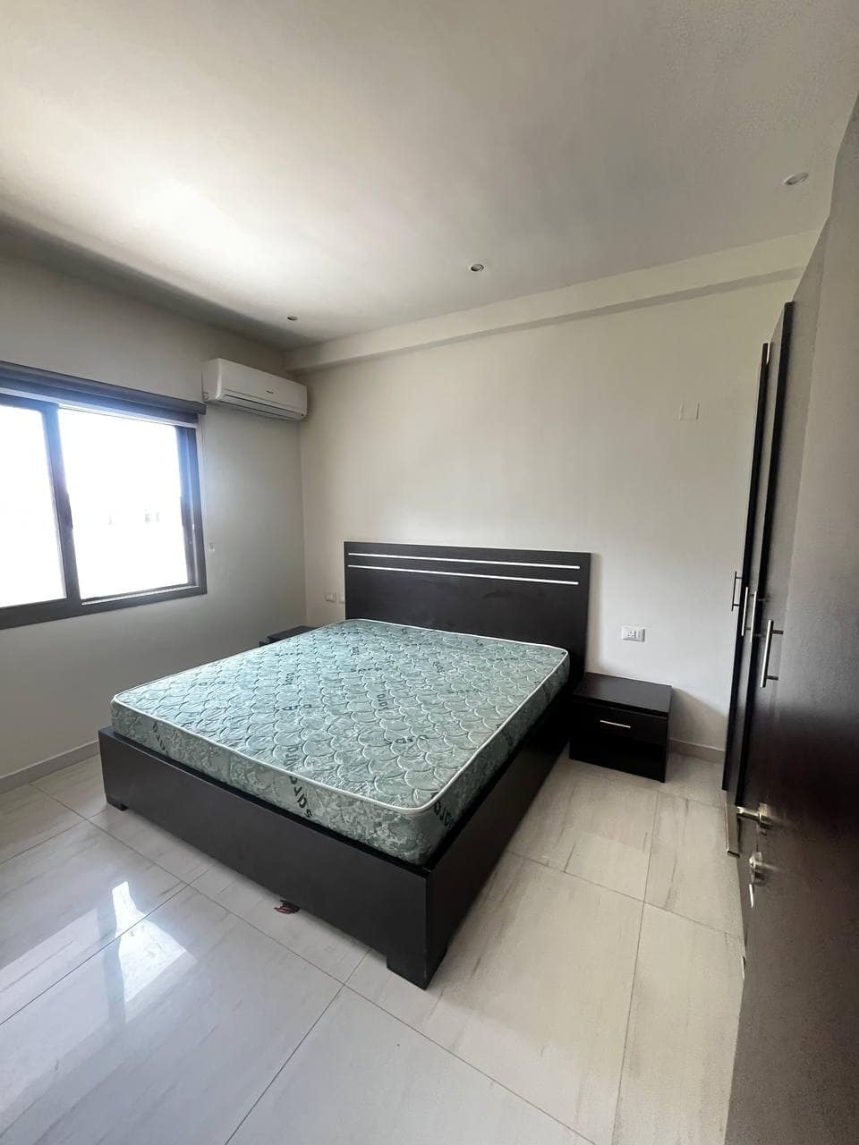 photo_6035022547100830651_y