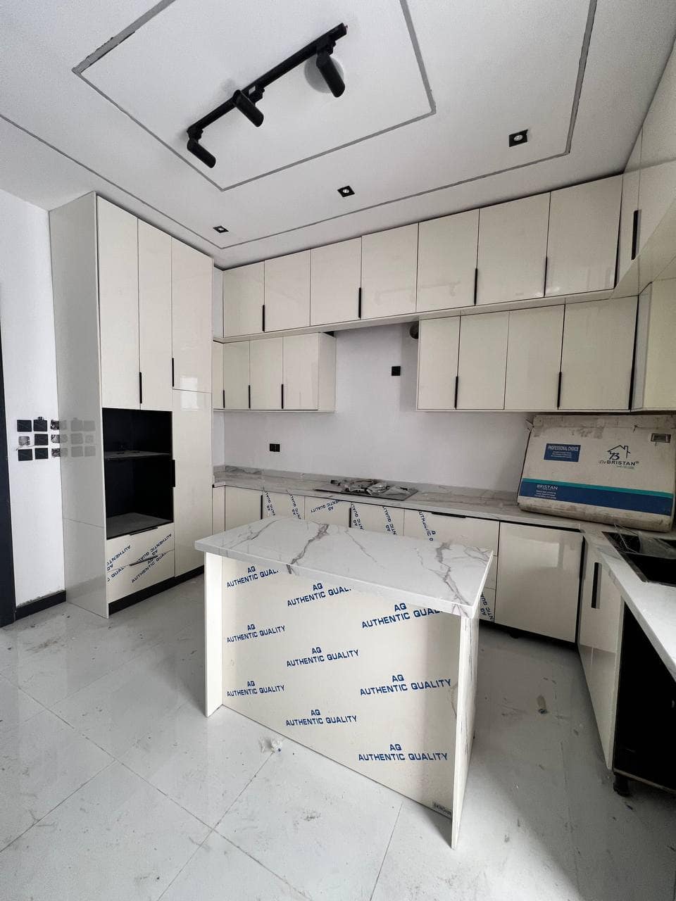 photo_6037247941455580164_y (1)