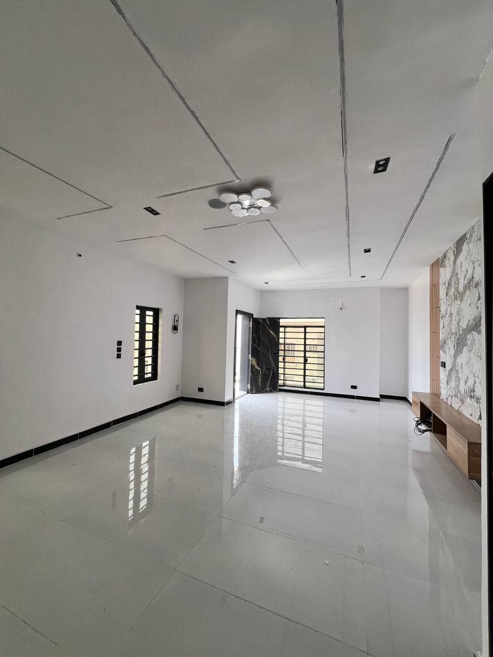 photo_6037247941455580169_y (1)