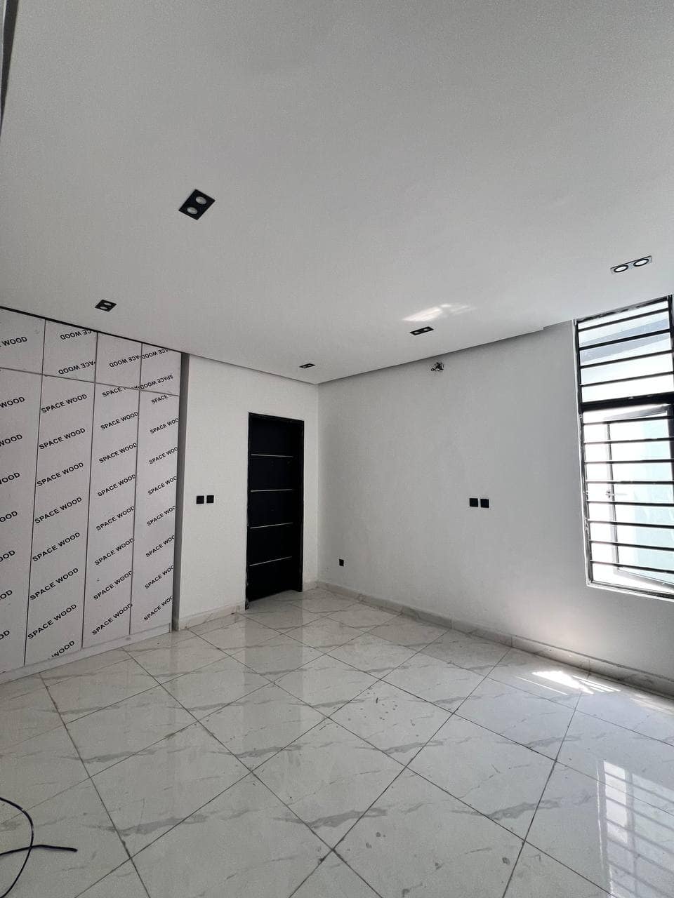 photo_6037247941455580200_y