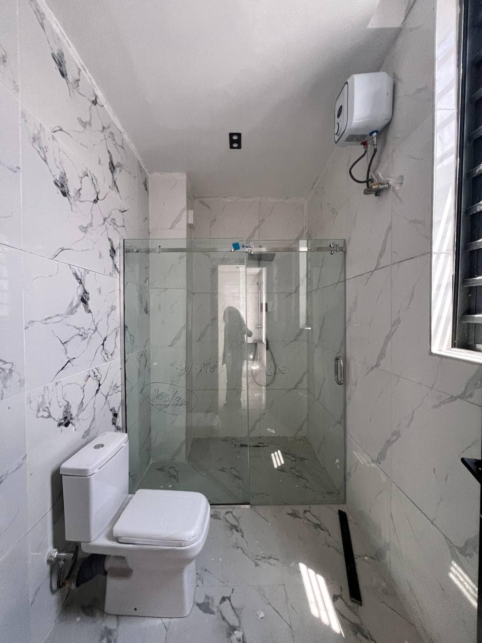 photo_6037247941455580202_y