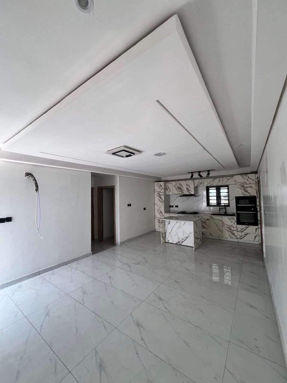 photo_6037247941455580210_y