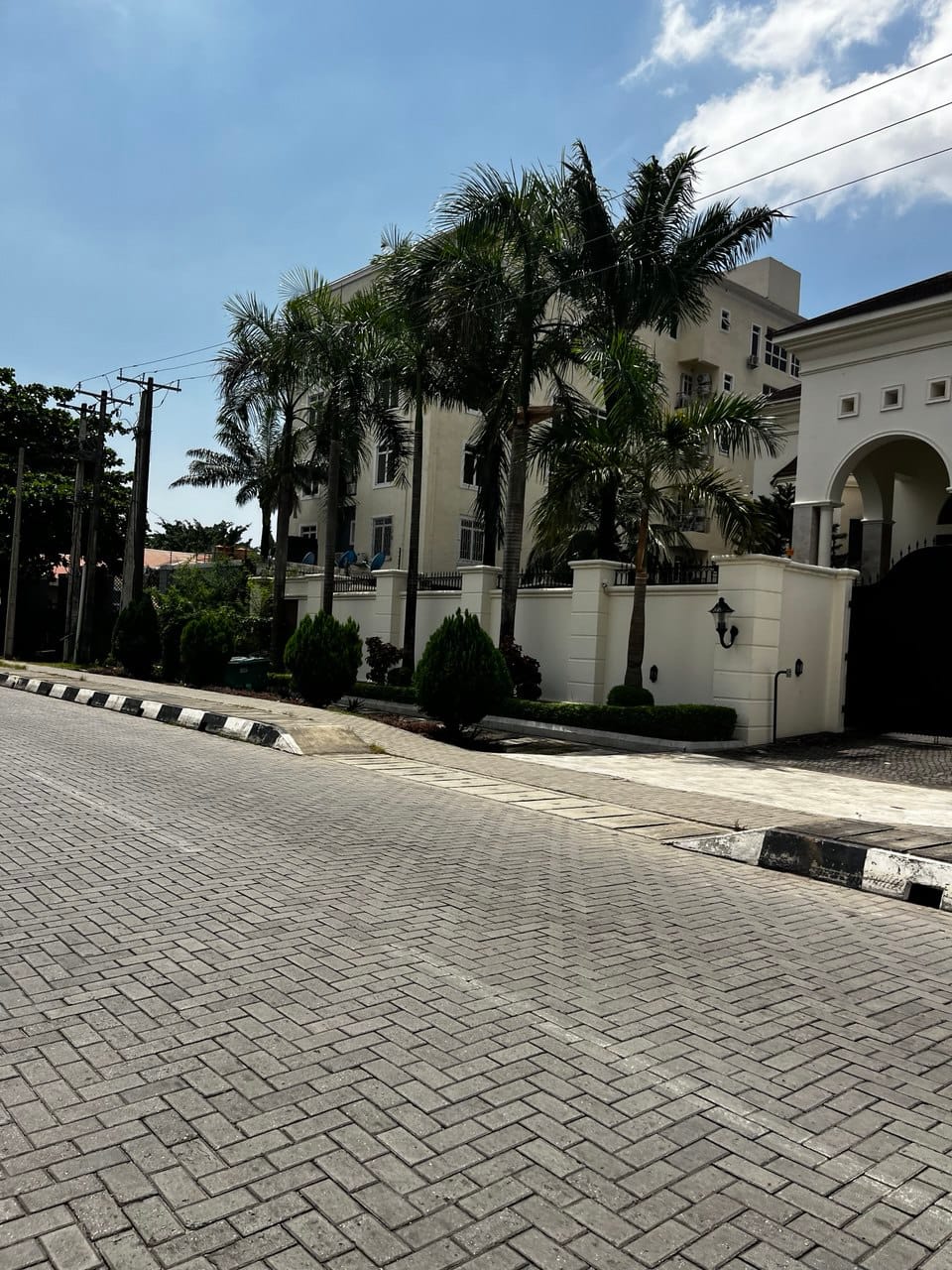 photo_6037247941455580248_y